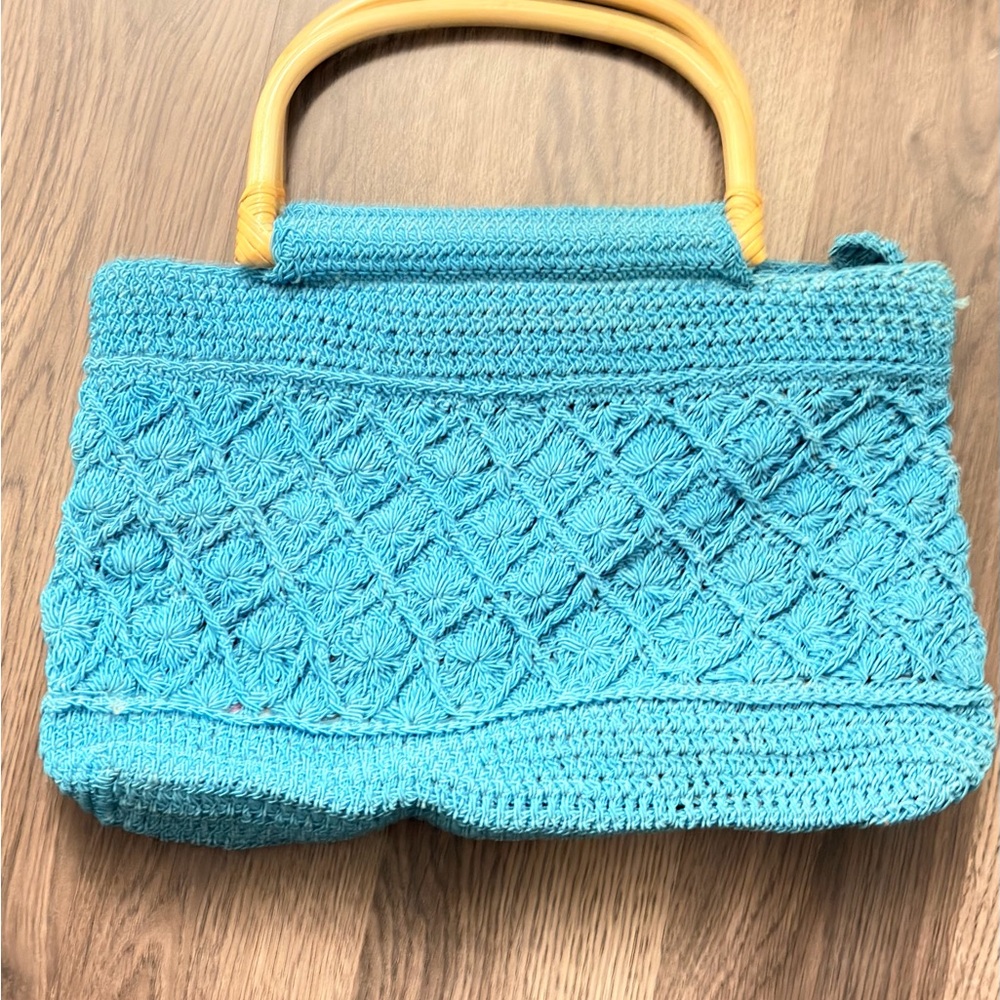 Stylish Turquoise Crochet Tote with Wooden Handles
